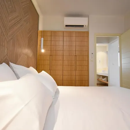 Elena Village Lejlighedshotel 4*