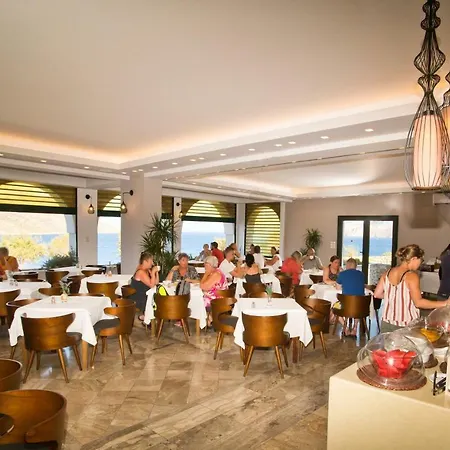 Elena Village Lejlighedshotel Myrties
