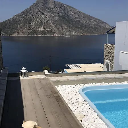 Elena Village & 4*