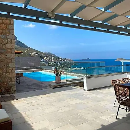 Elena Village & Apartmanhotel Mirtiész