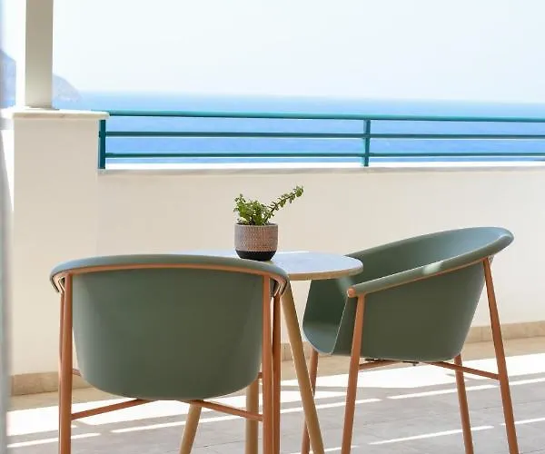 Aparthotel Elena Village Hotel&suites 4*