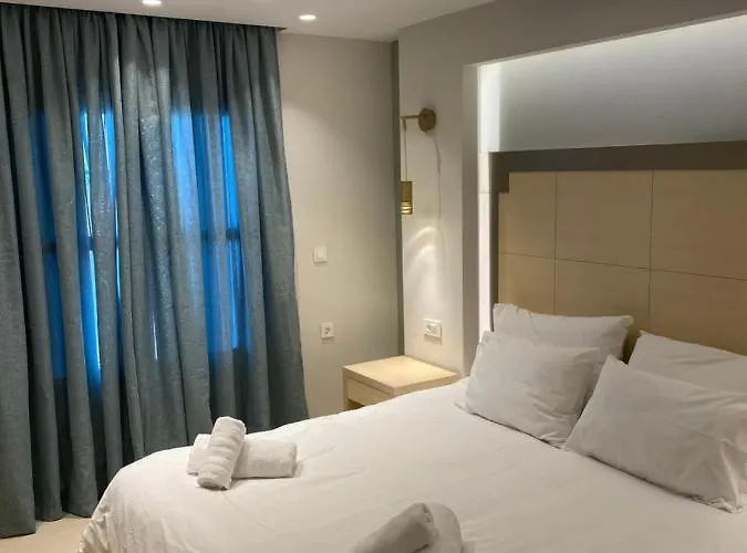 Aparthotel Elena Village Hotel&suites 4*