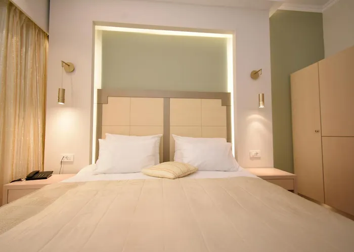 Elena Village Hotel&suites