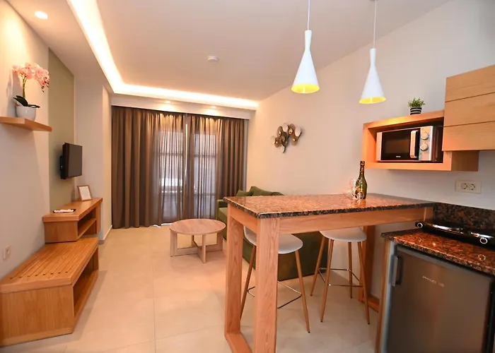 Elena Village & شقة فندقية