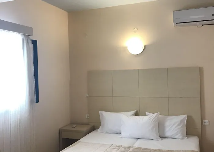 Elena Village & شقة فندقية Myrties