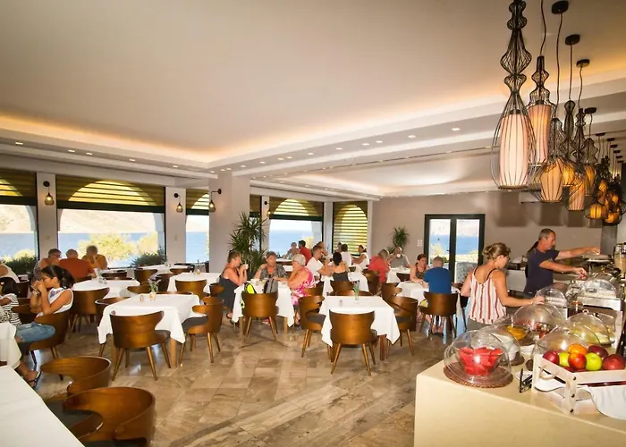 Elena Village Hotel&suites Aparthotel Myrties