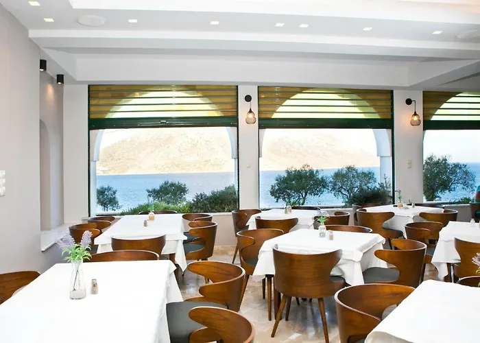 Elena Village Hotel&suites Myrties